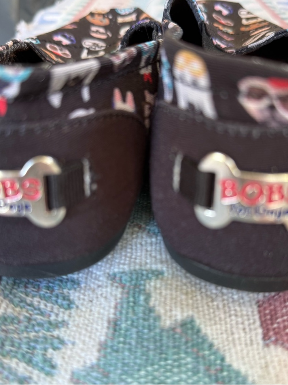 Skechers BOBS Women’s size 9 Black Slip-On Sneakers with Colorful Pet Faces - Picture 4 of 8